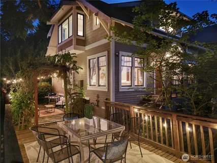 $1,370,000 | 3307 East Pike Street, Seattle, WA 98122