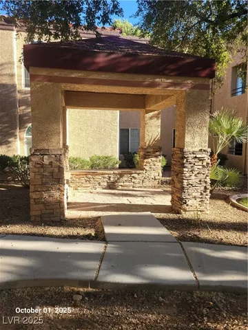 $1,300 | 9325 West Desert Inn Road, Unit 209, Las Vegas, NV 89117