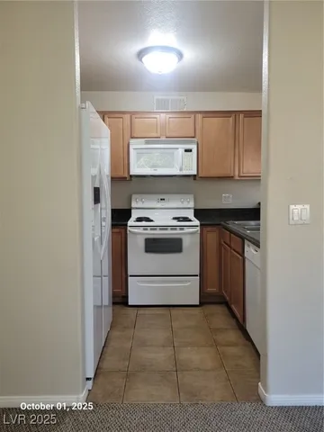 $1,300 | 9325 West Desert Inn Road, Unit 209, Las Vegas, NV 89117