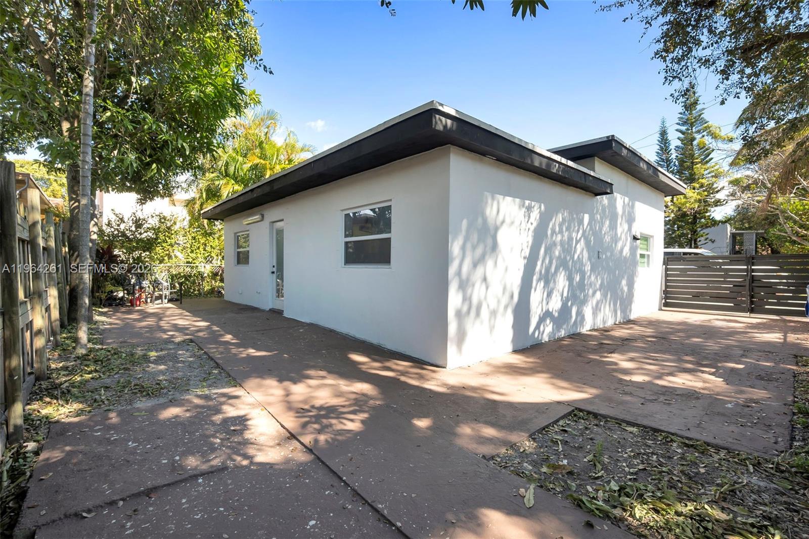 1820 Southwest 25th Avenue Miami, FL 33145 - Photo 30 of 35