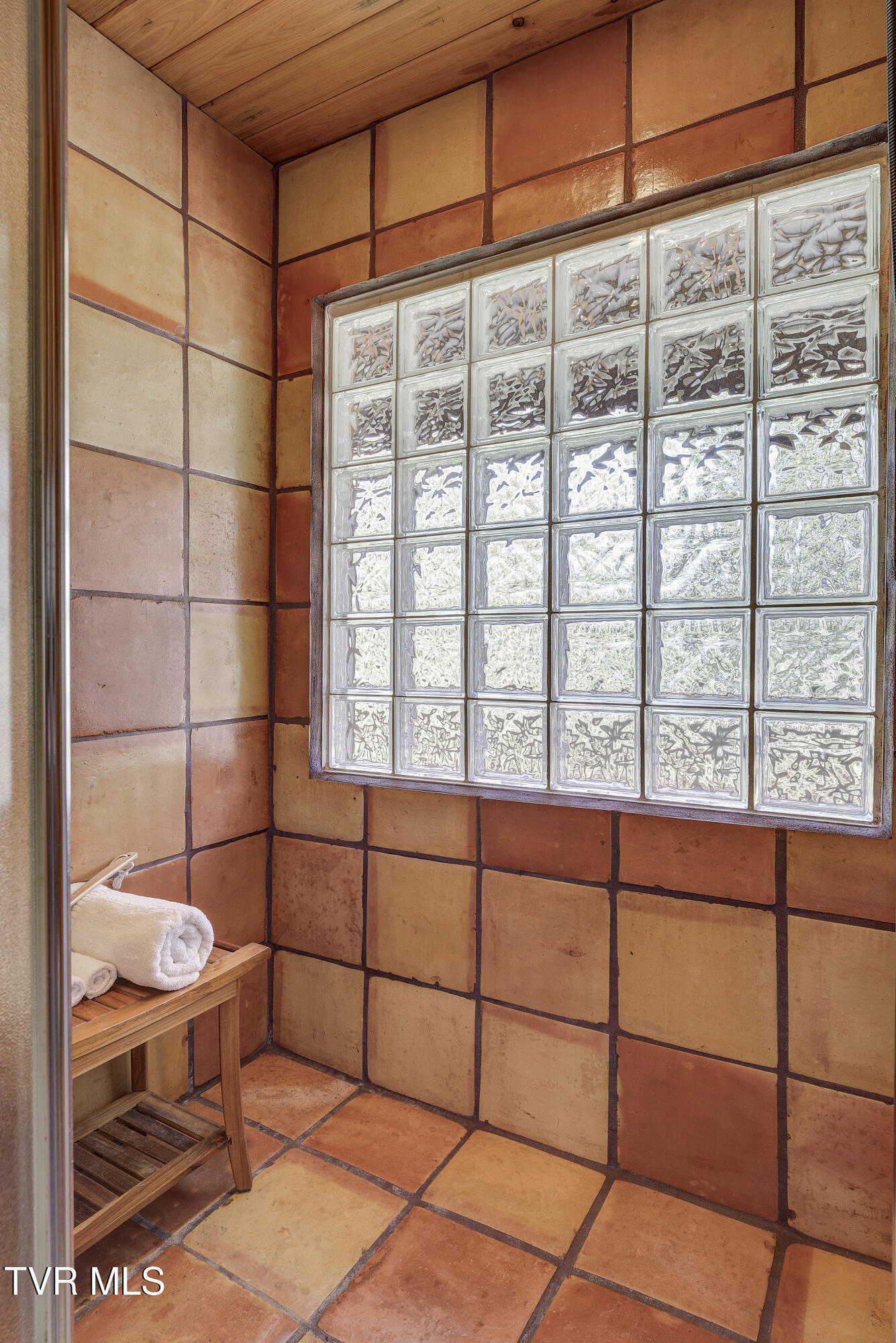 528 Gene Drive Butler, TN 37640 - Photo 12 of 68 Gene-9