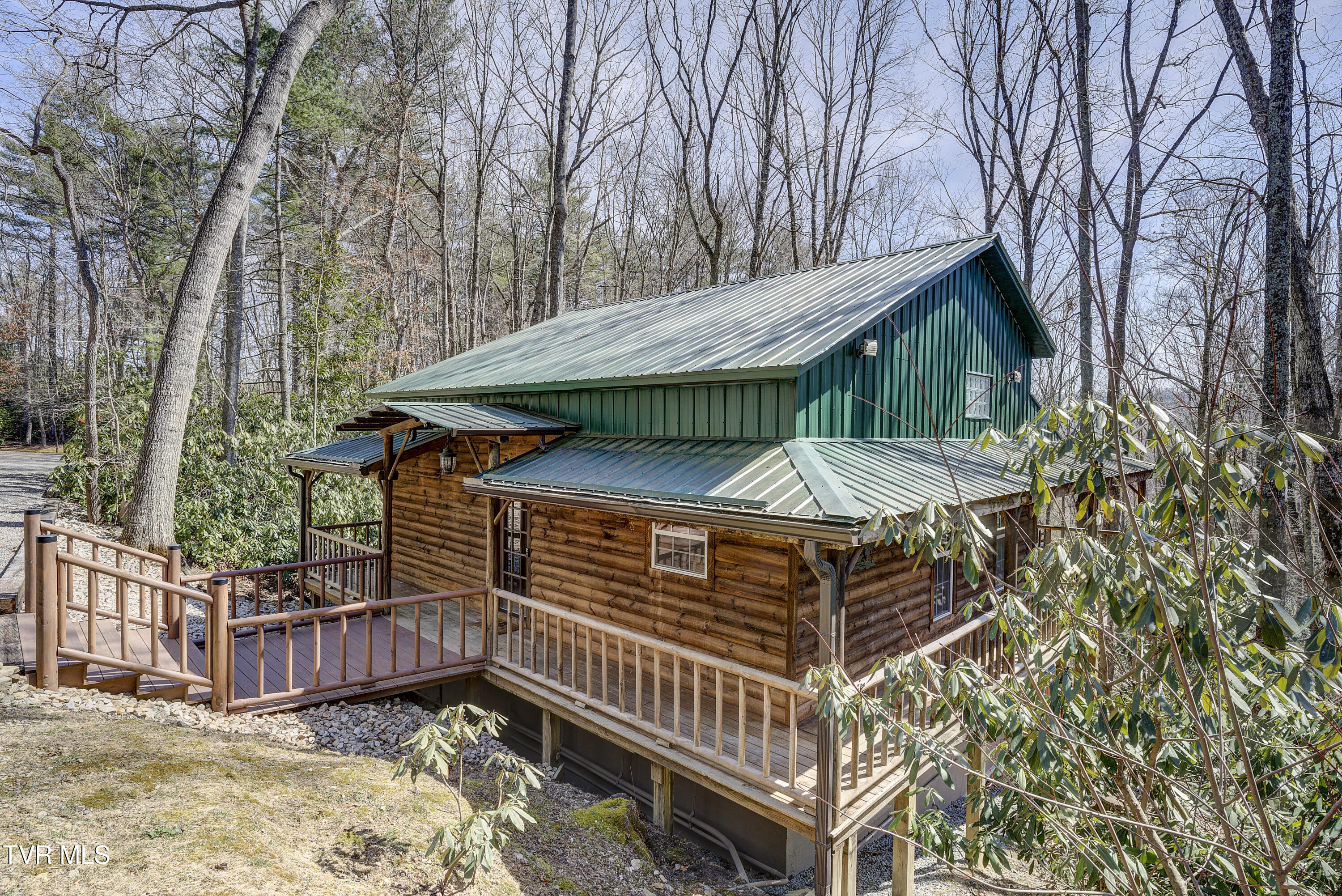 528 Gene Drive Butler, TN 37640 - Photo 3 of 68 Gene-35