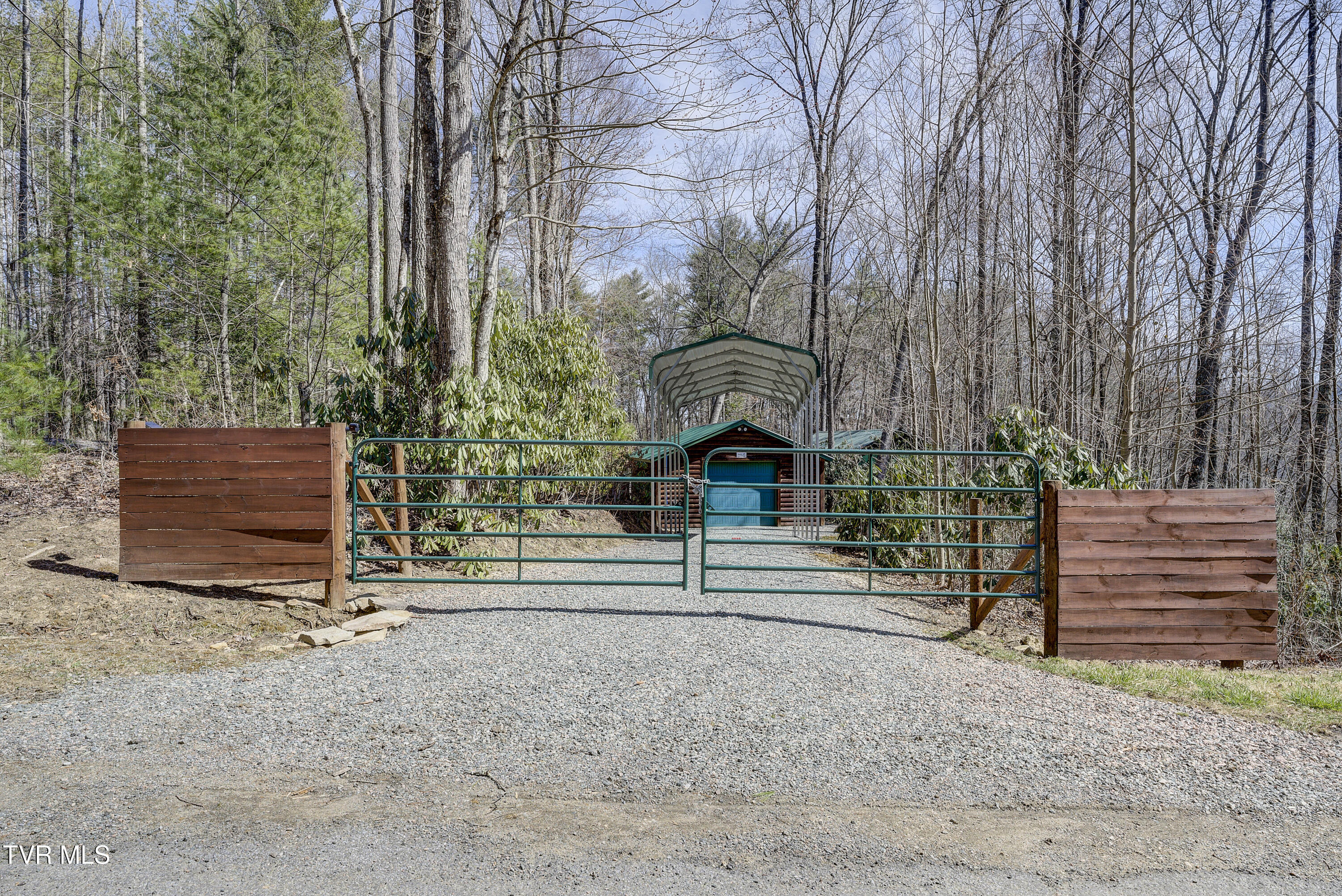 528 Gene Drive Butler, TN 37640 - Photo 39 of 68 Gene-38