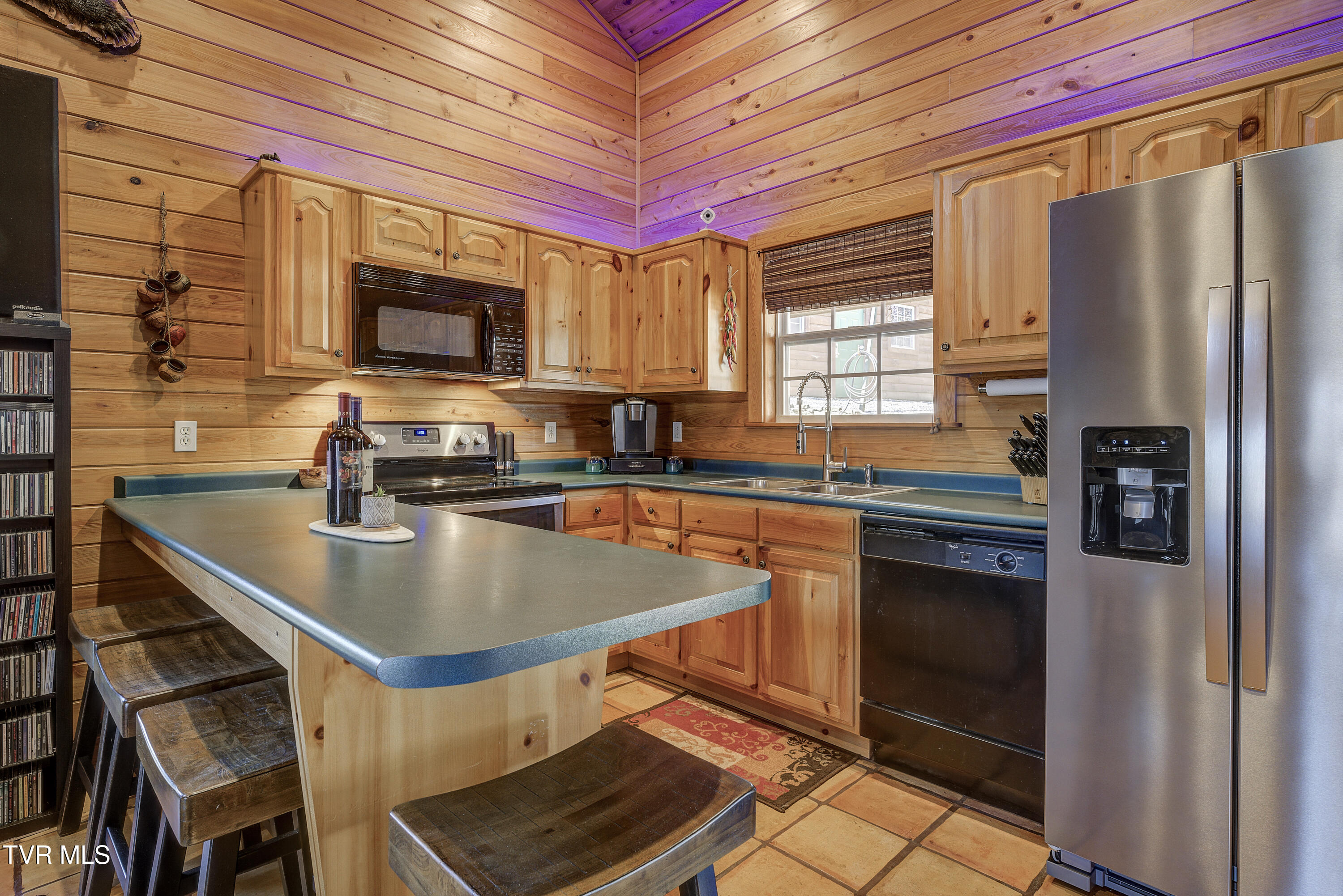 528 Gene Drive Butler, TN 37640 - Photo 8 of 68 Gene-5