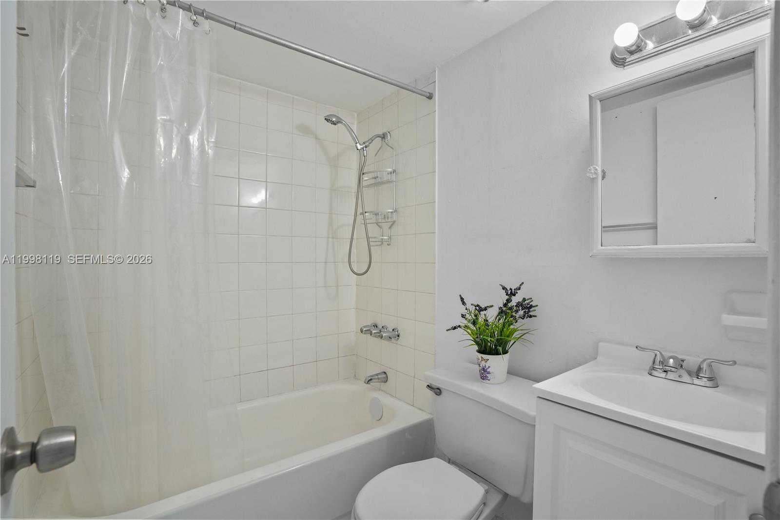 461 Southwest 7th Street, Unit 5 Miami, FL 33130 - Photo 9 of 17