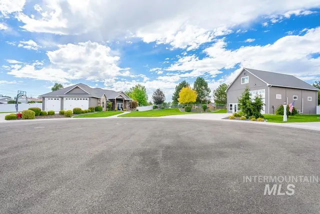 $849,000 | 100 East Garret Street, New Plymouth, ID 83655