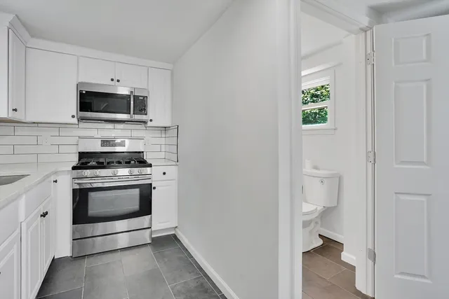 $294,900 | 46 Chestnut St Place, East Longmeadow, MA 01028