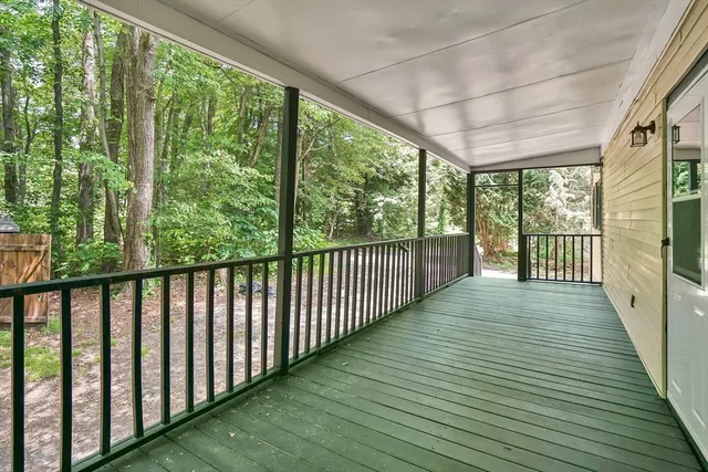 $294,900 | 46 Chestnut St Place, East Longmeadow, MA 01028