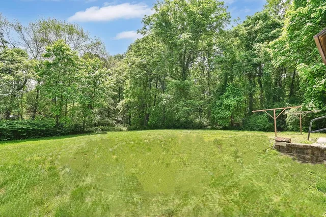 $294,900 | 46 Chestnut St Place, East Longmeadow, MA 01028