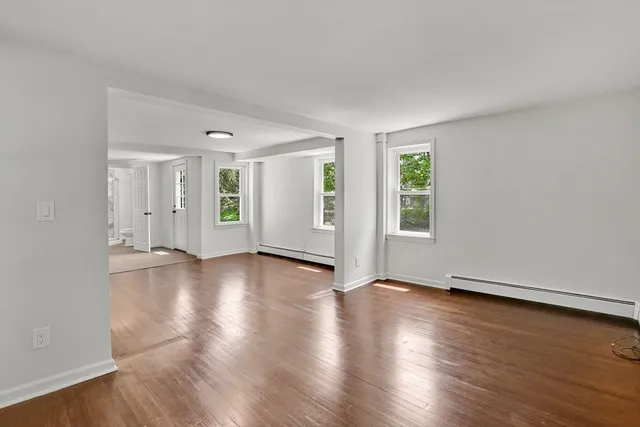 $294,900 | 46 Chestnut St Place, East Longmeadow, MA 01028