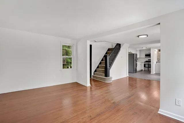 $294,900 | 46 Chestnut St Place, East Longmeadow, MA 01028