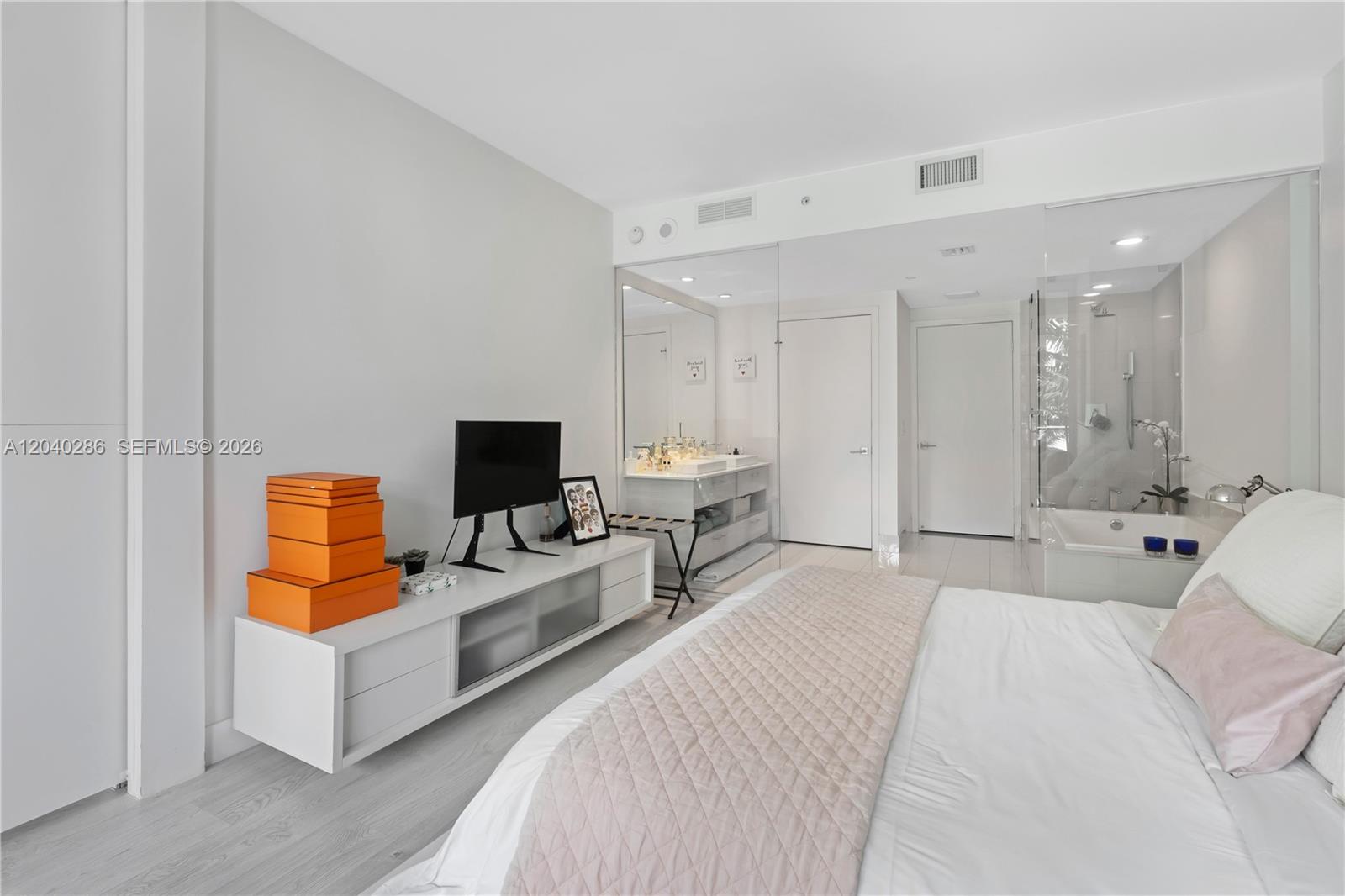 650 Northeast 32nd Street, Unit 703 Miami, FL 33137 - Photo 11 of 27