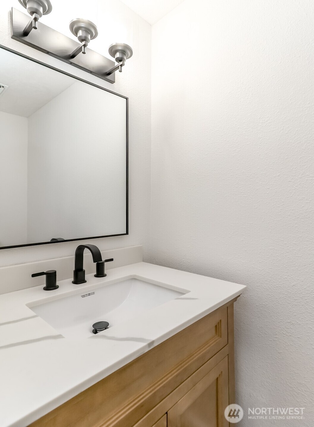 25014 Lake Fenwick Road, Unit 28 Kent, WA 98032 - Photo 15 of 35