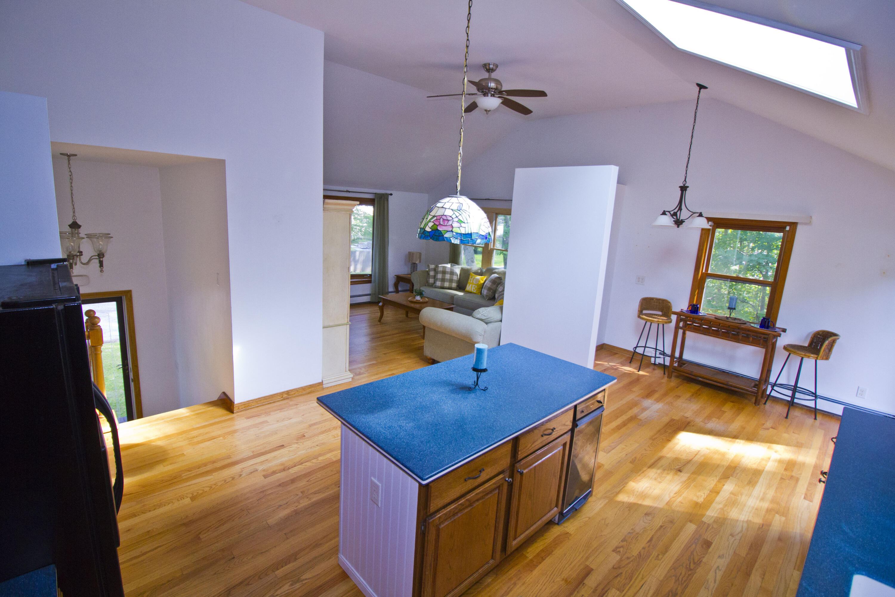 98 Pinecrest Road Portland, ME 04102 - Photo 5 of 20 98PineCrestRd_41