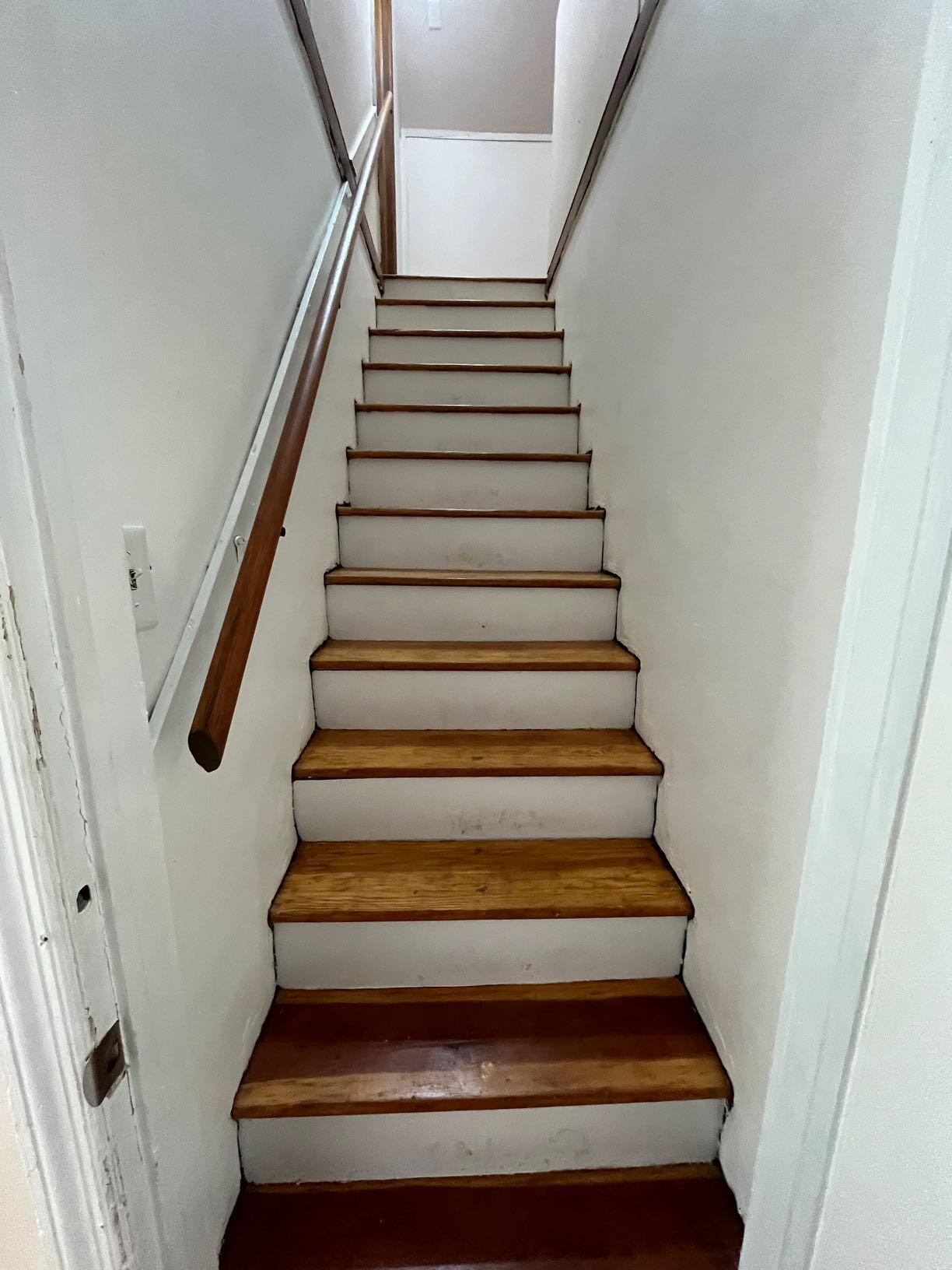 2610 Colonial Avenue Southwest Roanoke, VA 24015 - Photo 2 of 15 a view of entryway