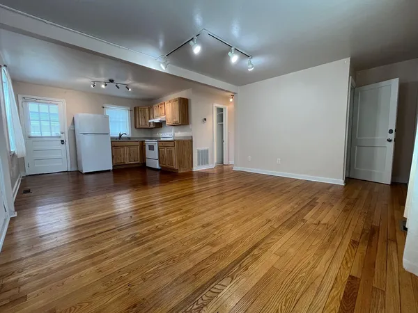 $1,500 | 2610 Colonial Avenue Southwest, Roanoke, VA 24015