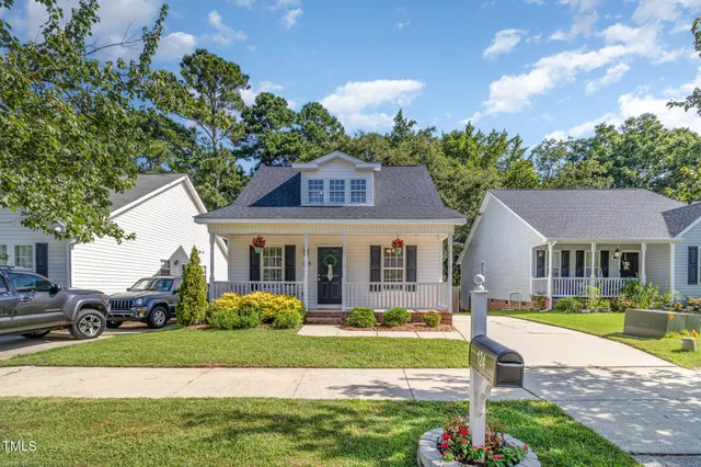 $355,000 | 124 Cliffdale Road, Holly Springs, NC 27540