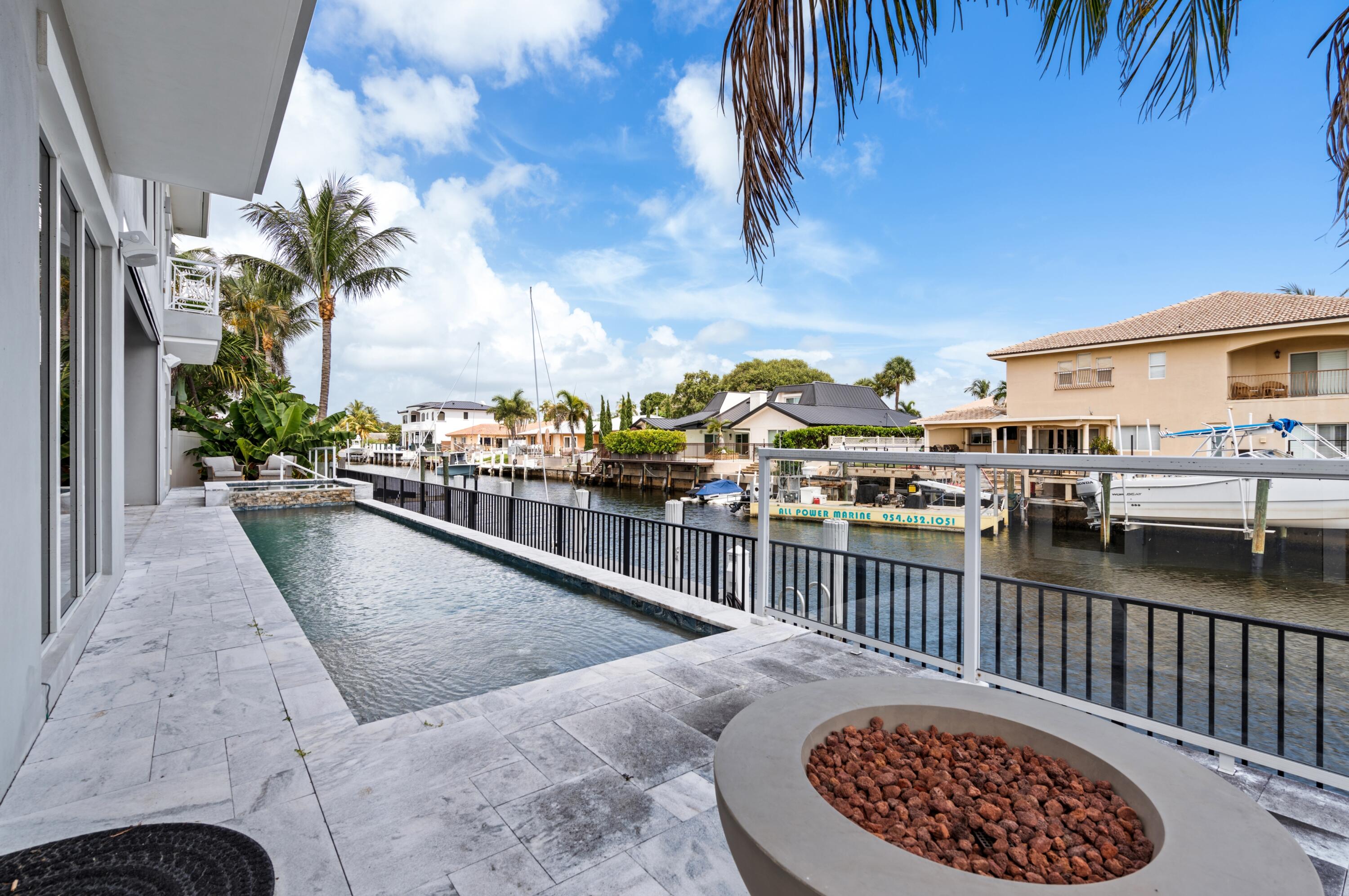 807 Dover Street Boca Raton, FL 33487 - Photo 31 of 43 a view of a balcony with city view