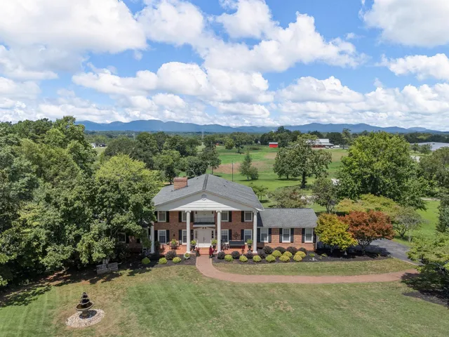 $995,000 | 130 Settle Drive, Inman, SC 29349