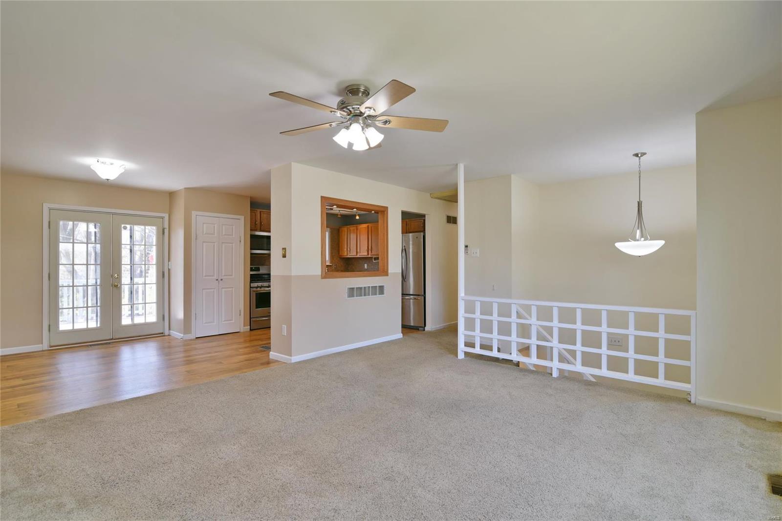 48 Roland Lane St. Peters, MO 63376 - Photo 3 of 32 Gallery Image 3