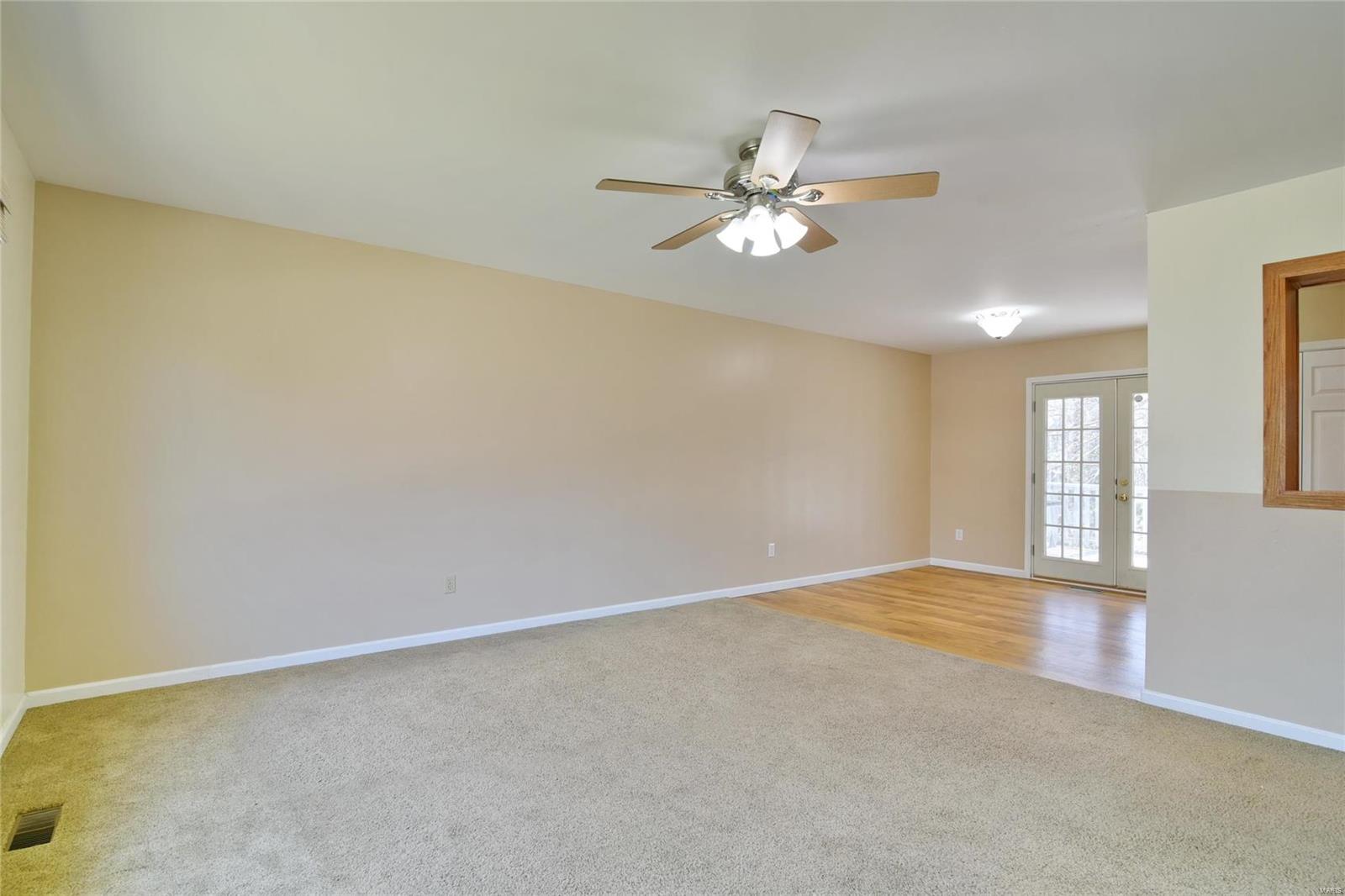 48 Roland Lane St. Peters, MO 63376 - Photo 4 of 32 Gallery Image 4