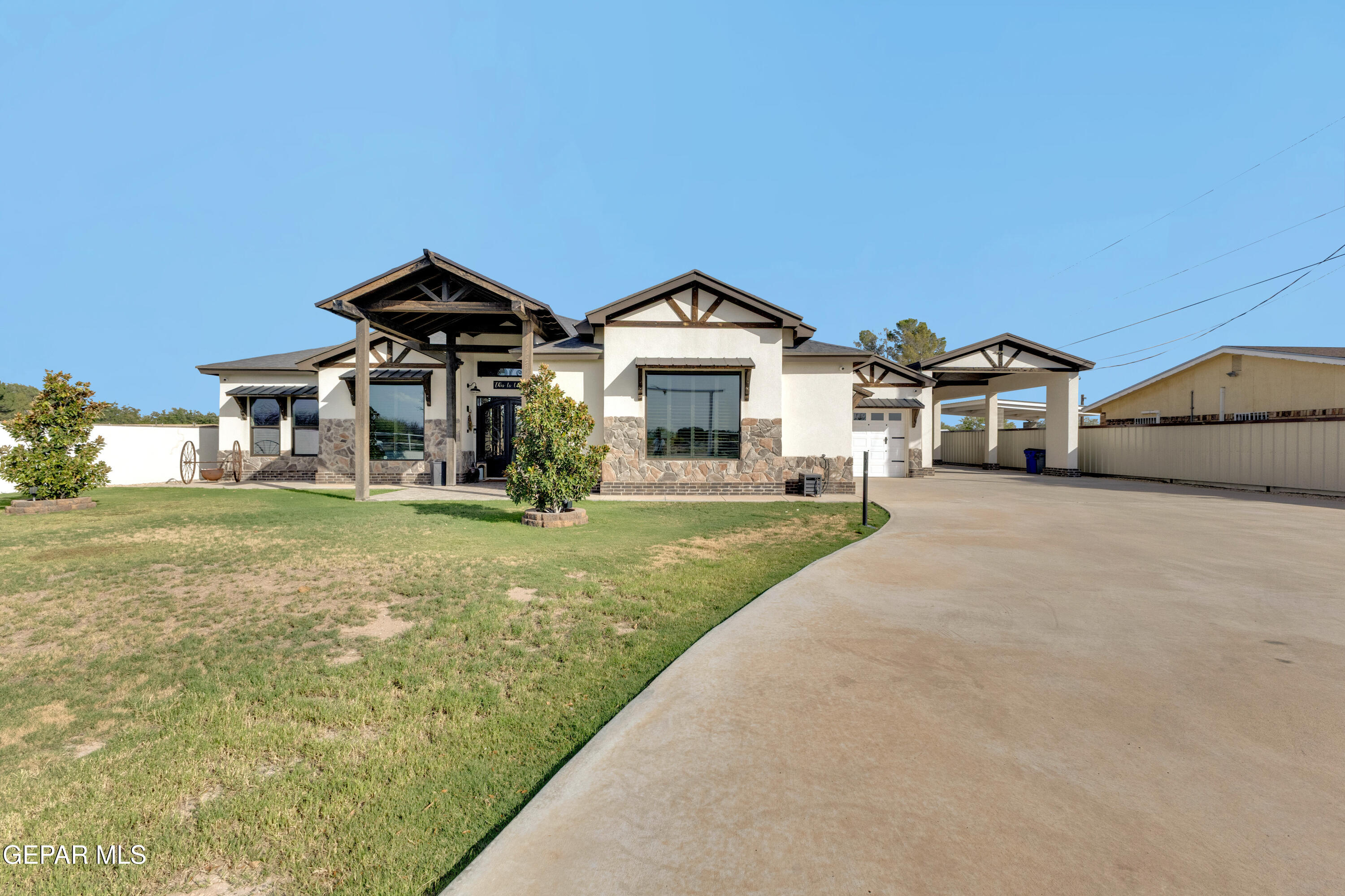 800 Parker Road Socorro, TX 79927 - Photo 1 of 90 FarmHouse