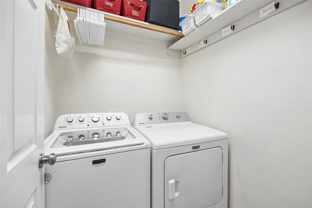 403 Springtree Road Lake Dallas, TX 75065 - Photo 15 of 34 a utility room with dryer and washer
