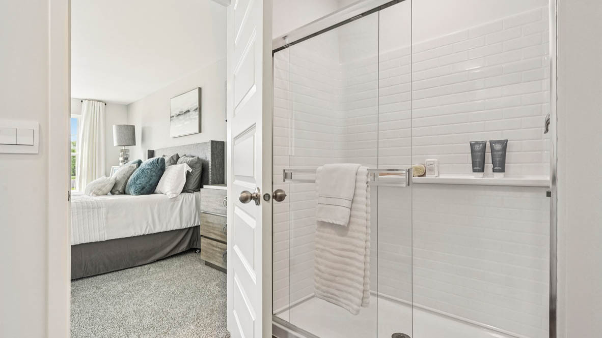 2311 Hirsch Road Oswego, IL 60543 - Photo 29 of 40 a bathroom with a bathtub and shower