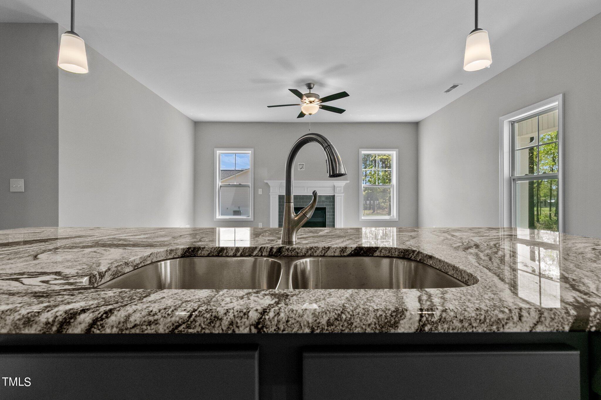 137 Regis Lane Coats, NC 27521 - Photo 12 of 36 22-web-or-mls-IMG_9226