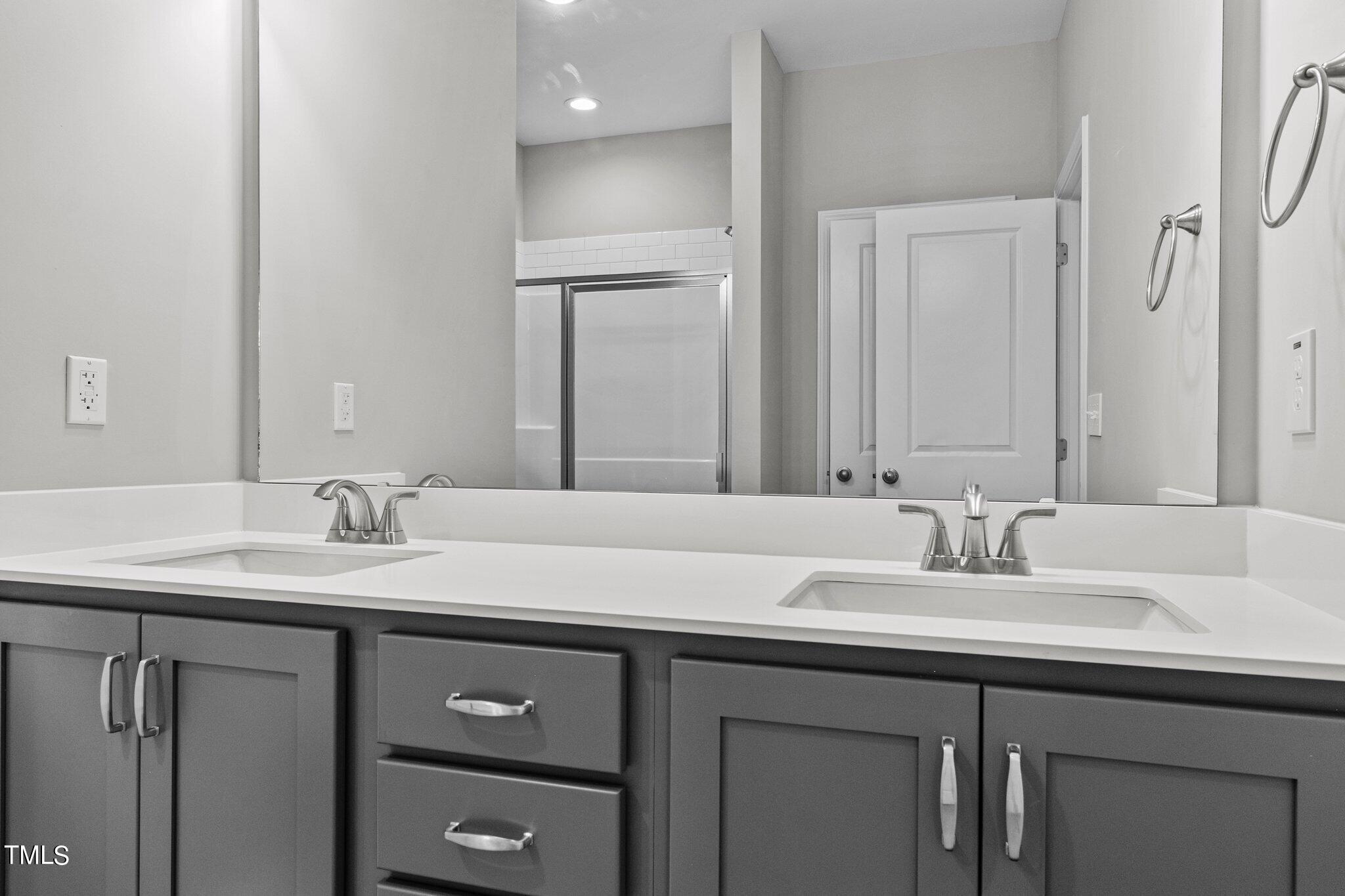 137 Regis Lane Coats, NC 27521 - Photo 26 of 36 30-web-or-mls-IMG_9253