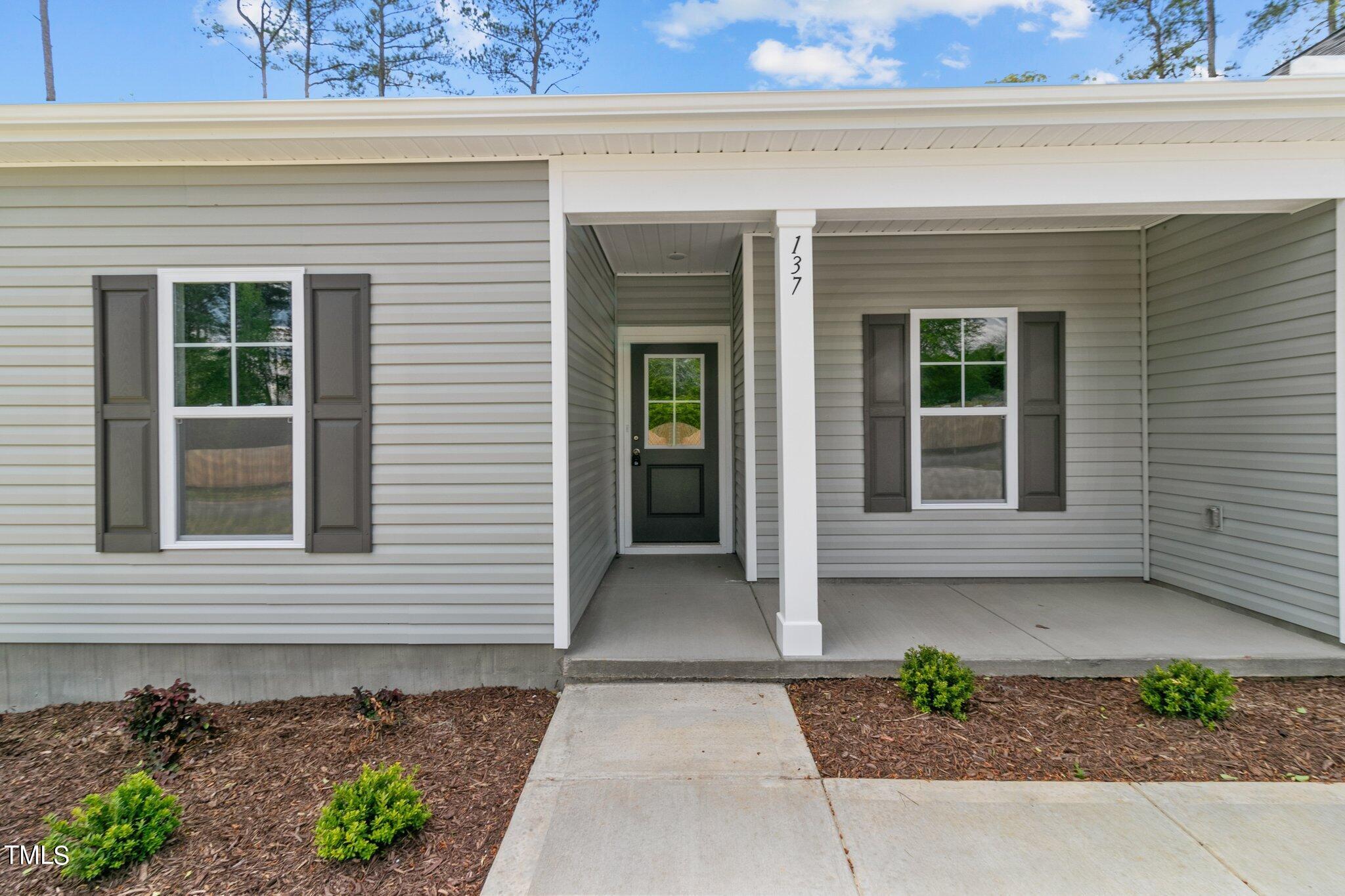 137 Regis Lane Coats, NC 27521 - Photo 4 of 36 32-web-or-mls-IMG_9257