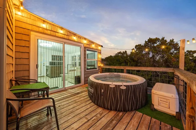 $465,000 | 28609 Paradise Manor Drive, Marble Falls, TX 78654