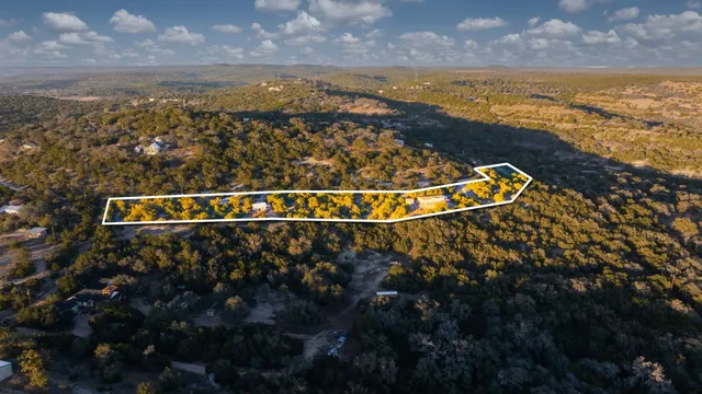 $465,000 | 28609 Paradise Manor Drive, Marble Falls, TX 78654