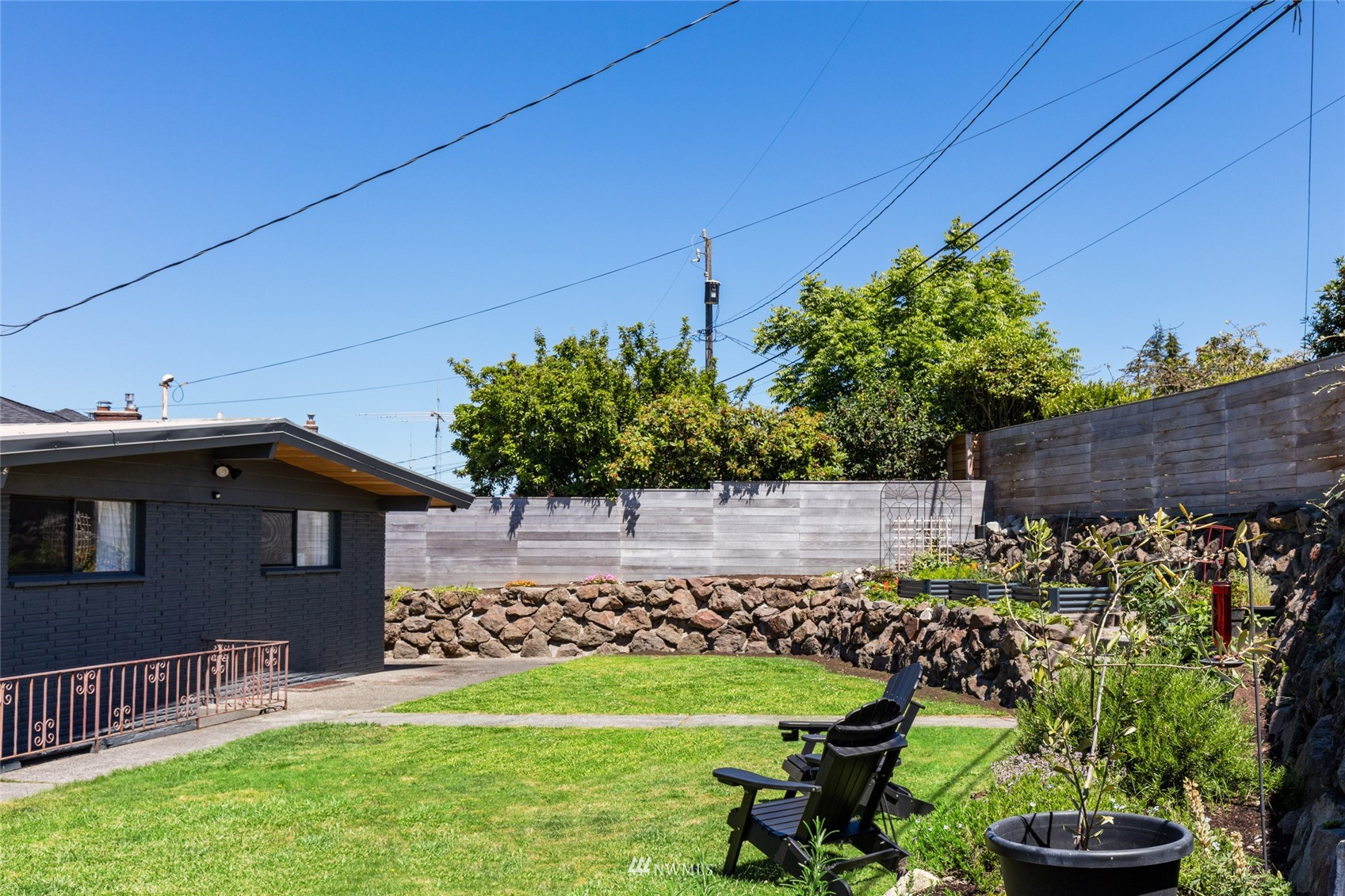 8708 22nd Avenue Northwest Seattle, WA 98117 - Photo 20 of 40
