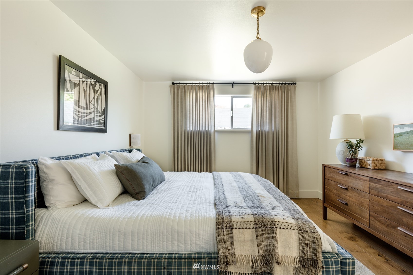 8708 22nd Avenue Northwest Seattle, WA 98117 - Photo 23 of 40