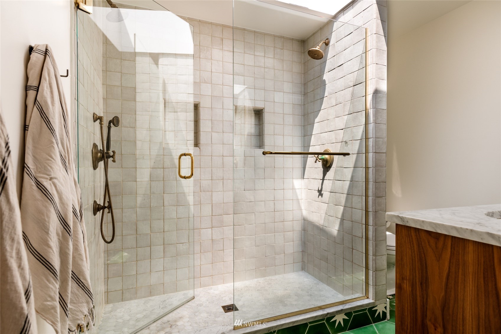 8708 22nd Avenue Northwest Seattle, WA 98117 - Photo 26 of 40