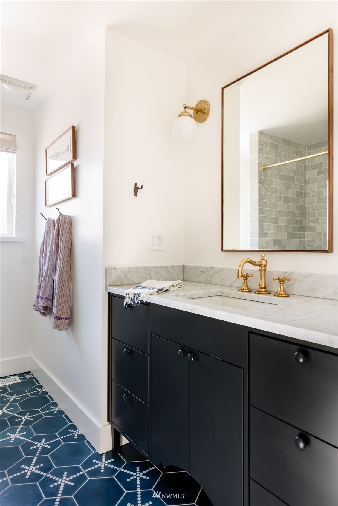 8708 22nd Avenue Northwest Seattle, WA 98117 - Photo 30 of 40