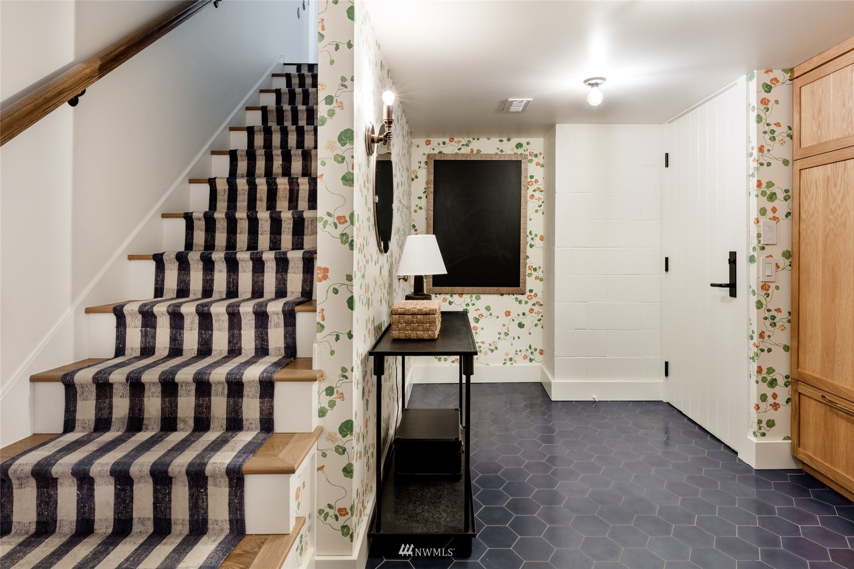 8708 22nd Avenue Northwest Seattle, WA 98117 - Photo 32 of 40