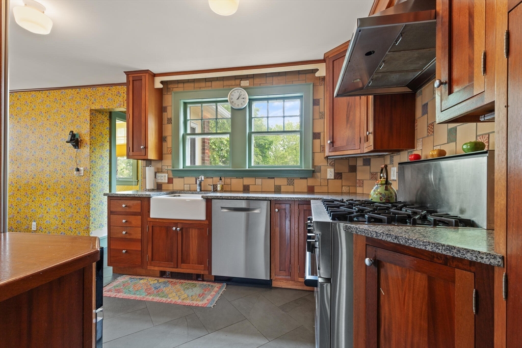 45 Russett Road Boston, MA 02132 - Photo 21 of 38 Gallery Image 21