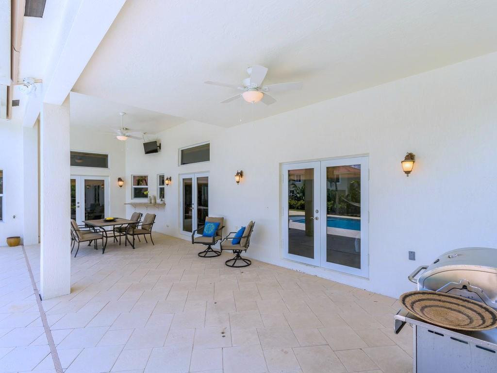 16500 Southwest 62nd Street Southwest Ranches, FL 33331 - Photo 77 of 100 a living room with furniture and gym equipment