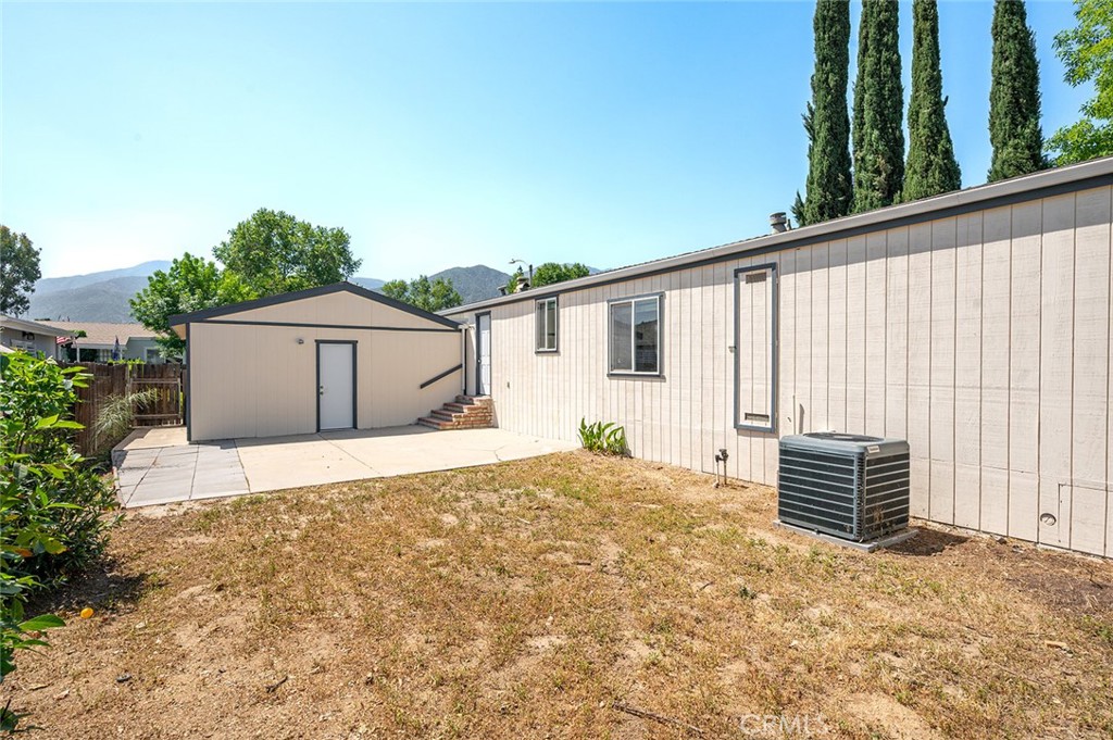 10412 Comstock Road Corona, CA 92883 - Photo 25 of 45