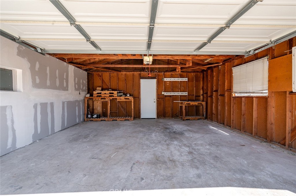 10412 Comstock Road Corona, CA 92883 - Photo 27 of 45