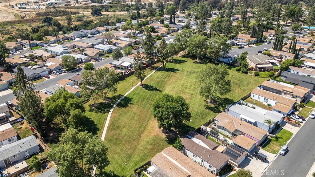 10412 Comstock Road Corona, CA 92883 - Photo 37 of 45