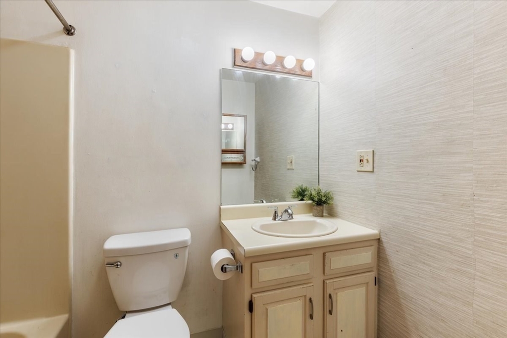 189 Littleton Road, Unit 22 Chelmsford, MA 01824 - Photo 26 of 32 Gallery Image 26