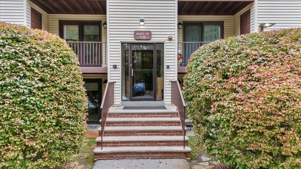 189 Littleton Road, Unit 22 Chelmsford, MA 01824 - Photo 4 of 32 Gallery Image 4
