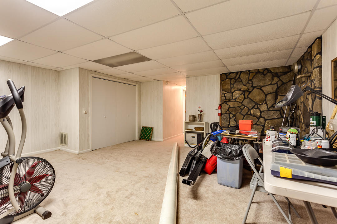 227 Russell Road Harriman, TN 37748 - Photo 18 of 23 024180620-5-227RussellRdHarrimanTN-SCREE