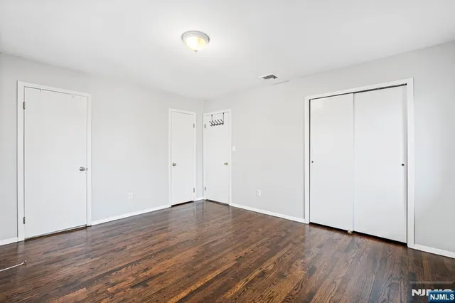 $3,300 | 15 Hillcrest Avenue, Unit A, Fort Lee, NJ 07024