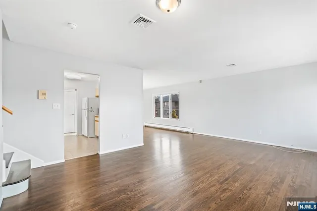 $3,300 | 15 Hillcrest Avenue, Unit A, Fort Lee, NJ 07024