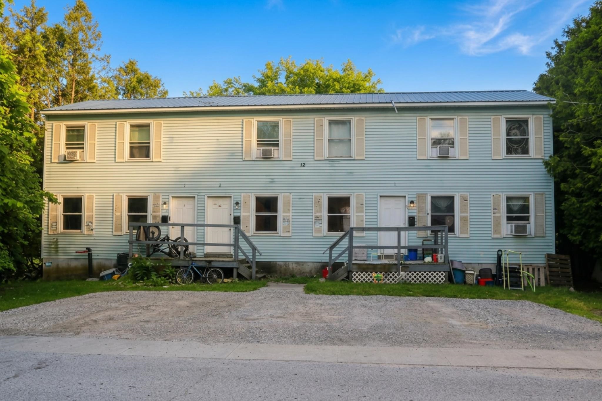 12 Oak Street St. Albans, VT 05478 - Photo 1 of 9