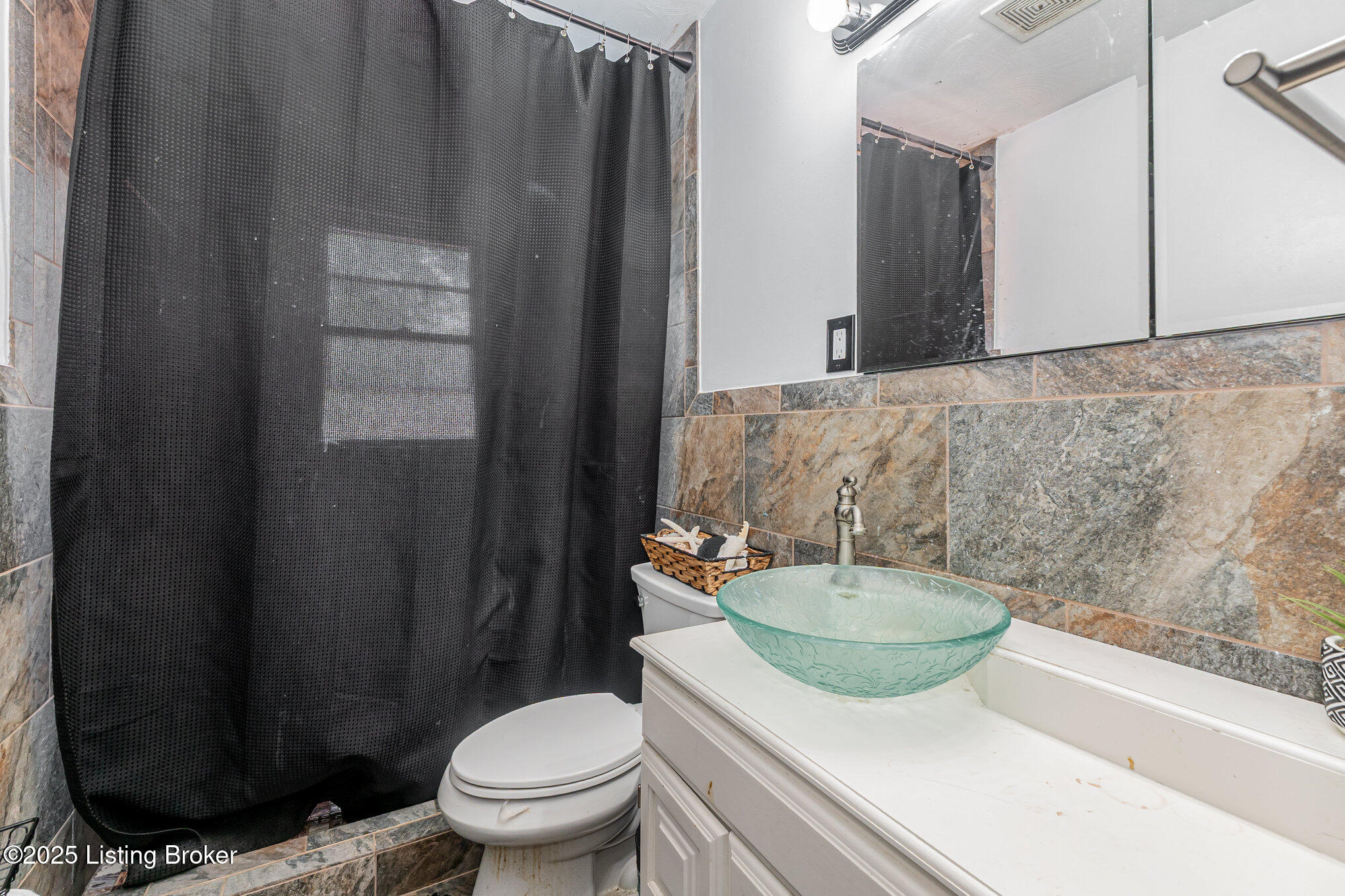 304 Appomattox Road Louisville, KY 40214 - Photo 10 of 13 012_304_appomattox_rd_23-edit_624